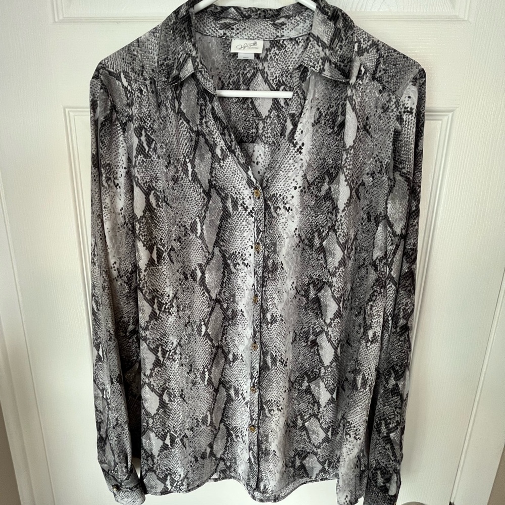 Jaclyn Smith Collection Snake Print Top